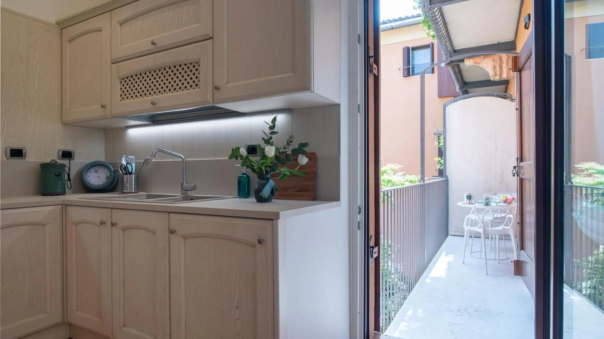 Domus 54 Apartment Mantova 0*,  Italy